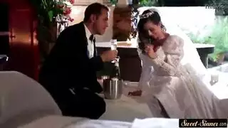 ينيكه وهي تنزف ليلة الدخلة