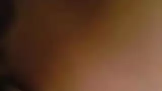 عاهرة عربية هاوية ترقص وتحصل على ملء فتحة شرجها بخشونة