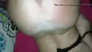 قضيب لبناني كبير يأخذها إلى مدينة الضرب