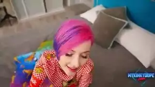 فتاة مذهلة تريد قضيبك السميك بعمق في فرجها