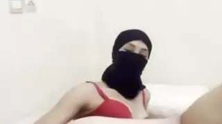 راكب الخول خلفيمع بوس وأحضان مثير