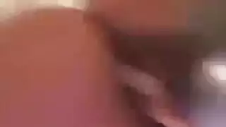 أول ثلاثي للعاهرات الشقراوات: إيلاج مهبلي مزدوج