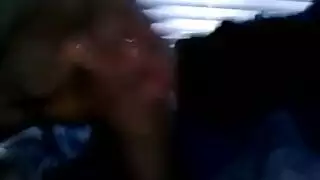 تدليك قضيب كبير صلب مع واقي وتفريغ المني في غلاف