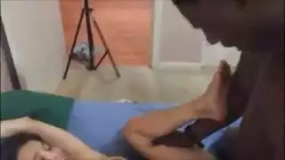 عربية نحيفة تُضاجع بزب أسود ضخم حتى فقدان الوعي – بورن عنيف