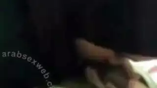 محجبة curves تعامل الزب بمهارة وتتلقى ضرباً قوياً