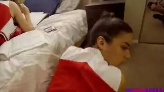 عاهرات شرجيات صغيرات يتوسلن لجنس ثنائي صارخ