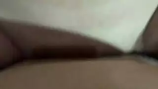 ثنائي شرجي لمراهقة آسيوية: شاب أبيض يمارس الجنس والفتاتان تلعقان