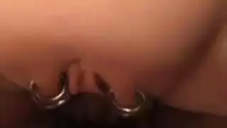 فيمدوم غانغبانغ: رجال يعبدون أقدام سيداتهم