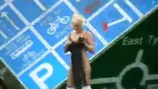 كارينا كابور ممتلئة الجسم في علاقة جماعية باختراق مزدوج