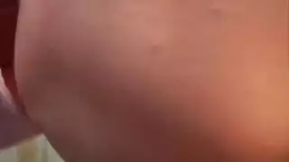 فرج آيا الأملس يحظى بكل الاهتمام في هذا المقطع الإباحي