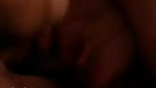 قذف عميق وانفجار هائل لسائلي في حلقها