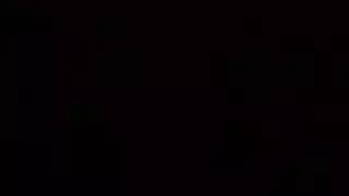 تغيير الجنس المثلي: مغامرة الجنية الإباحية في الزجاجة