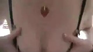 نجمات إباحيات شقراوات في دائرة استمناء: تصوير مشهد إكس إكس إكس