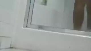 تصوير سري لتعهد العاهرة في بث مباشر جنسي صريح