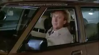 الشقراء الحمراء ذات الحلمات المثقوبة تحصل على أثدائها الضخمة ممتعة ومغطاة