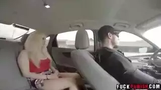 شرطي ينيك المسافره في المطار