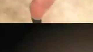 تلميع الوجه الجميل لنجمة إباحية أوروبية