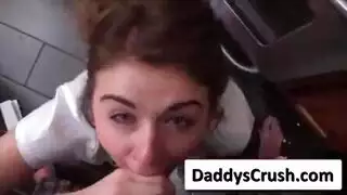 داني ريفرز المفلس واليائس يُؤخذ بعنف من قبل النجم