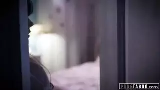 مشهد إكس إكس إكس: شاب يضرب أم صديقه الغاضبة بجنس وحشي