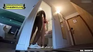 بورن عرقي: فرنسية تُدمر بواسطة فحل أسود
