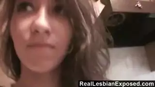 إباحية في المخزن: لعق سحاقي وجنس جماعي عنيف