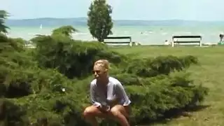 اخ مراهق يدخل علا اخته وهي نايم