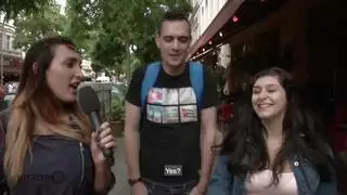 مقابلة جنس جماعي: مراهق يمارس الجنس مع عدة فتيات في جنس جامح