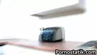 هاوي صريح: شقراء مراهقة تمتلئ بالسائل المنوي