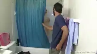 ينك شقيقته الظغيرة