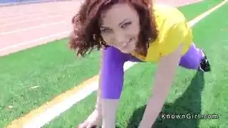 فيلم بورن عن هواية المرحاض: لعق كس مبلل وإصبع في المؤخرة