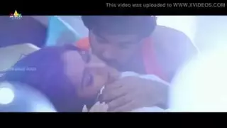 المداعبة الرومانسية تؤدي إلى جنس كلبي صريح