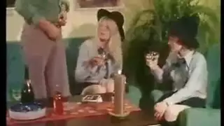 صب الألمانية خمر الإيطالي ضخمة الثدي