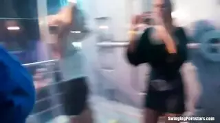 هوس جنس جماعي مع عاهرات يتصرفن بقذارة