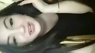 زوجة في الثلاثية رقص أسود