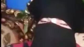 مذكرات إباحية للعاهرة المنقبة عن أفعالها القذرة