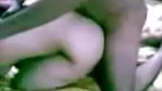 مشهد شرجي إكس إكس إكس: فتاة أردنية شابة تنكّب من الخلف