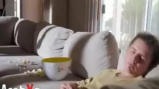 الام محرومة وجسمها صاروخ