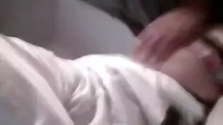 كاسي الشهوانية يدمر فرجها في جنس جماعي