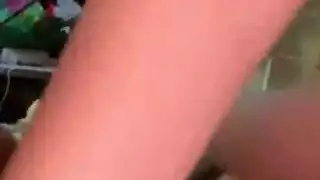 ضعف المتعة: فحل عربي ينيك زوجته وأختها المراهقة