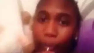 شقراء الفندق فقاعة بعقب