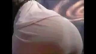 إماراتية محجبة تعرض كسها وطيزها في عرض كاميرا مثير