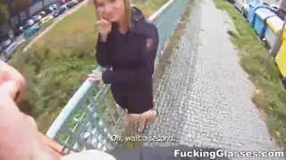 مؤخرة كيلي ديفاين الأشقر تركب قضيبًا اصطناعيًا عملاقًا ثم تمتص وتبتلع