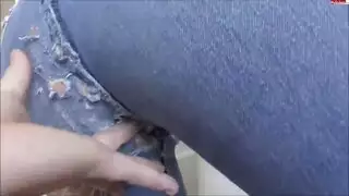 يقذف على طيزها في الحافله