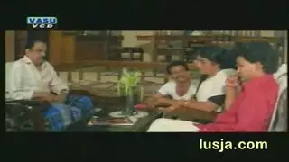 رسوم متحركة قاسية: بنات تمارس الجنس مع بعضها بقضيب اصطناعي ضخم