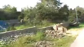 مشهد إباحي: الشقراء تسيطر على فتاة ممتلئة واقفة في جنس جامح