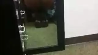 تركيز على كس سهير رمزي: مشاهد عري منفردة وجنسية صريحة