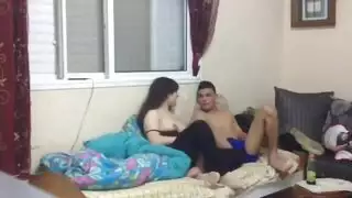 نيك مصري بث مباشر بنت تتناك من عشيقها – سكس مصري