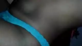 ينيك بنت صغيره مع أمها