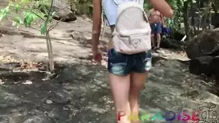 نحيف ضعيف أربعة بالإصبع تايوانية