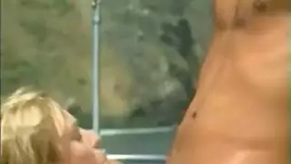 علاقة جنسية جماعية مع فتيات هواة ممتلئات